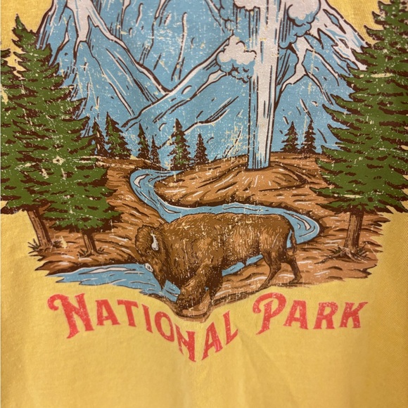 Yellow vintage Yellowstone National Park cotton t-shirt T-Shirt size XL. - Picture 5 of 9